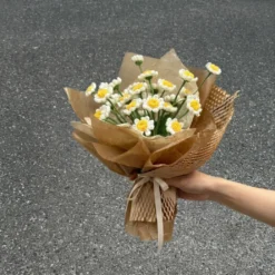 Alternative view of bó hoa cúc trắng Handmade Gật Gù nhỏ nhắn siêu cute