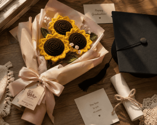 quà tặng tốt nghiệp đại học ý nghĩa - Bó hoa hướng dương bằng len handmade