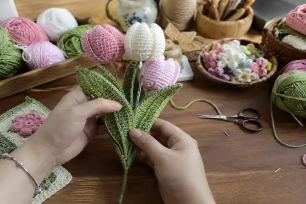 Hoa len là sản phẩm handmade móc len thủ công bằng crochet
